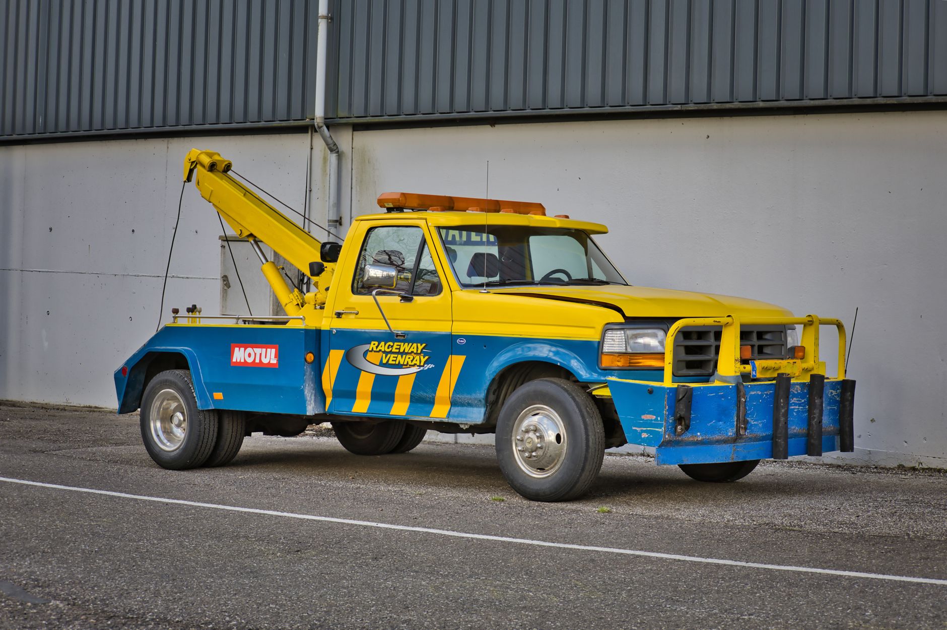Remorquage voiture équipe à Roissy-en-Brie